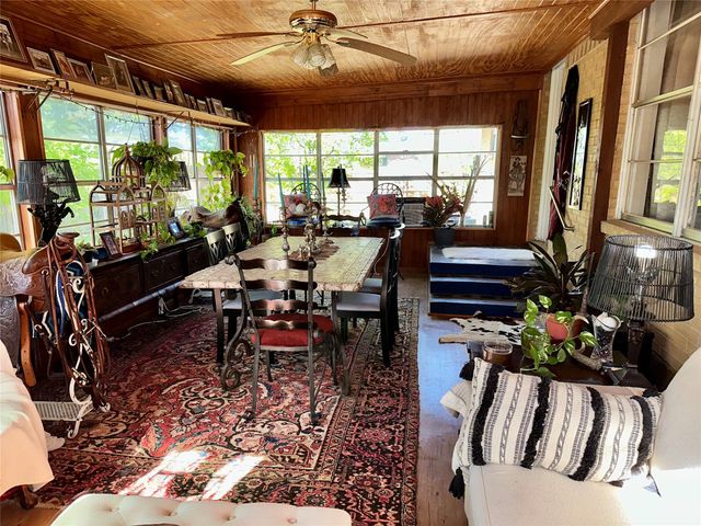 1002 Wrights W, Comanche, TX 76442