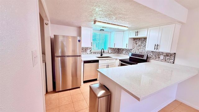 1927 Country Village Boulevard B, Humble, TX 77338