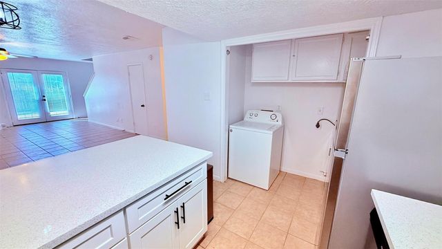 1927 Country Village Boulevard B, Humble, TX 77338