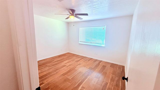 1927 Country Village Boulevard B, Humble, TX 77338