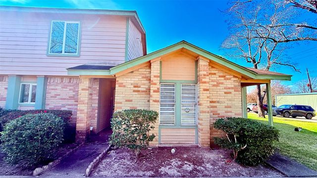 1927 Country Village Boulevard B, Humble, TX 77338