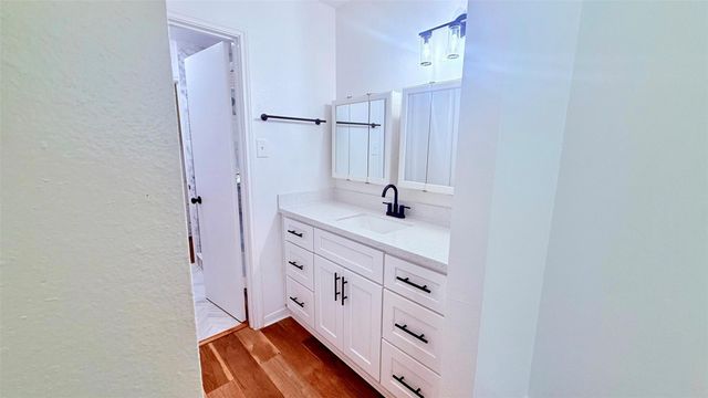 1927 Country Village Boulevard B, Humble, TX 77338