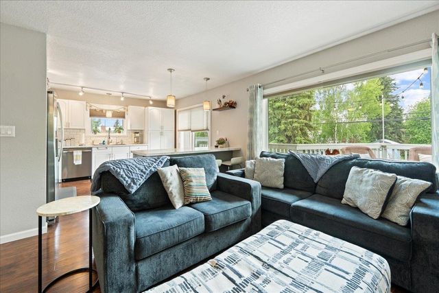 911 8TH AVENUE, Fairbanks, AK 99701