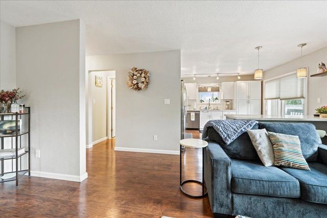 911 8TH AVENUE, Fairbanks, AK 99701