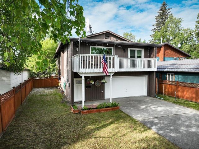 911 8TH AVENUE, Fairbanks, AK 99701