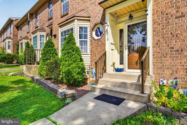 1910 ALBERTA DR, Whitehall, PA 18052