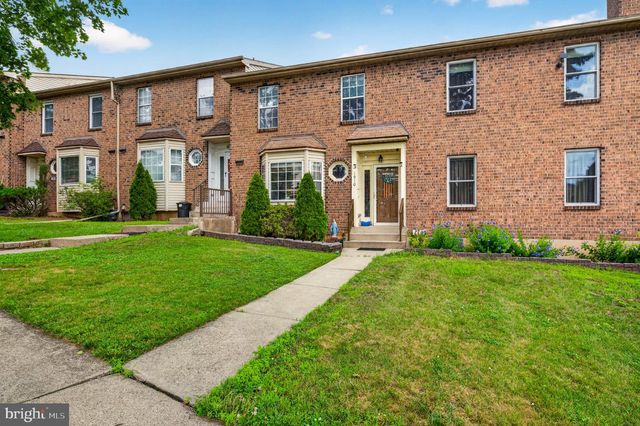 1910 ALBERTA DR, Whitehall, PA 18052