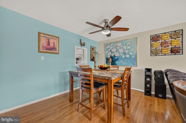 1910 ALBERTA DR, Whitehall, PA 18052