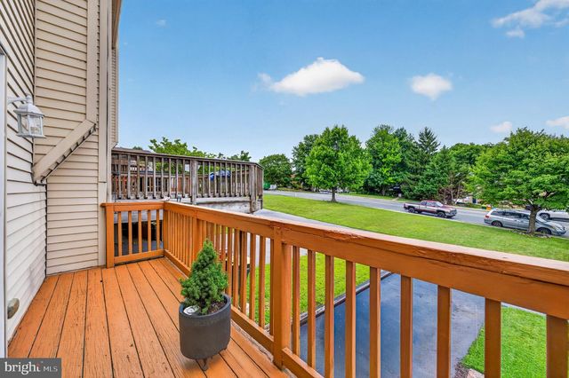 1910 ALBERTA DR, Whitehall, PA 18052