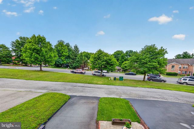 1910 ALBERTA DR, Whitehall, PA 18052