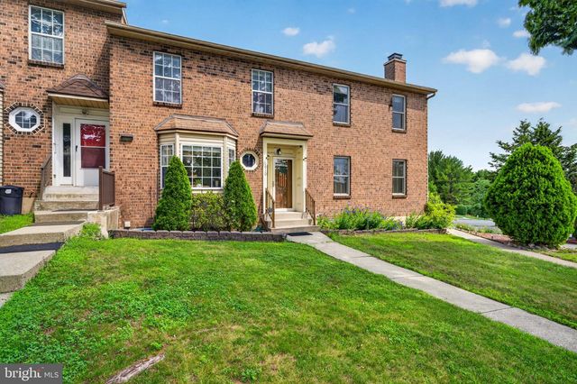 1910 ALBERTA DR, Whitehall, PA 18052