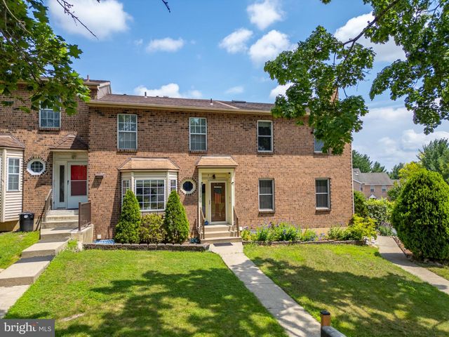 1910 ALBERTA DR, Whitehall, PA 18052