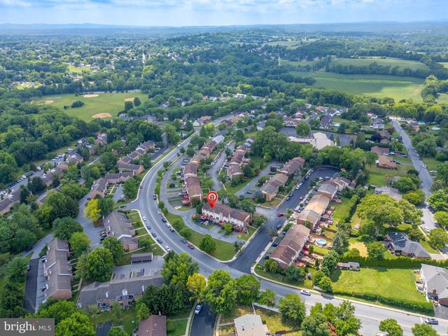 1910 ALBERTA DR, Whitehall, PA 18052