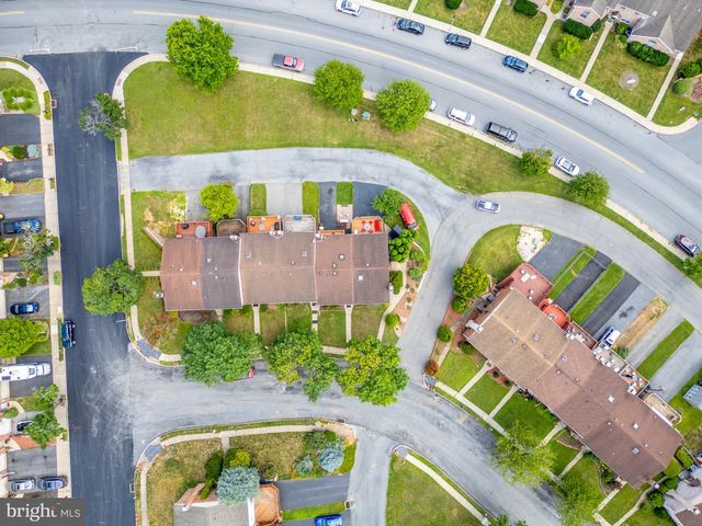1910 ALBERTA DR, Whitehall, PA 18052