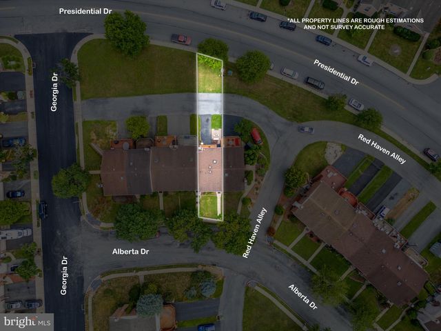 1910 ALBERTA DR, Whitehall, PA 18052