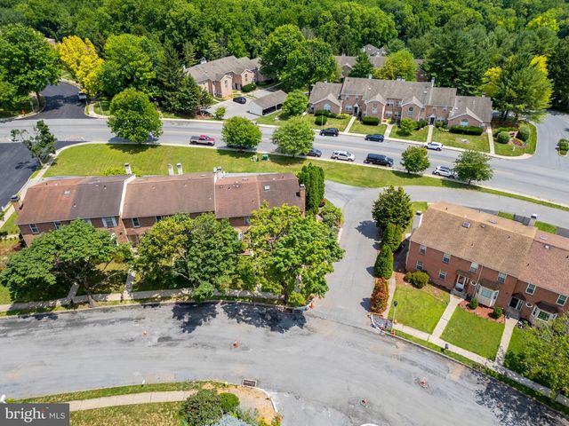 1910 ALBERTA DR, Whitehall, PA 18052