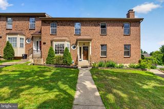 1910 ALBERTA DR, Whitehall, PA 18052