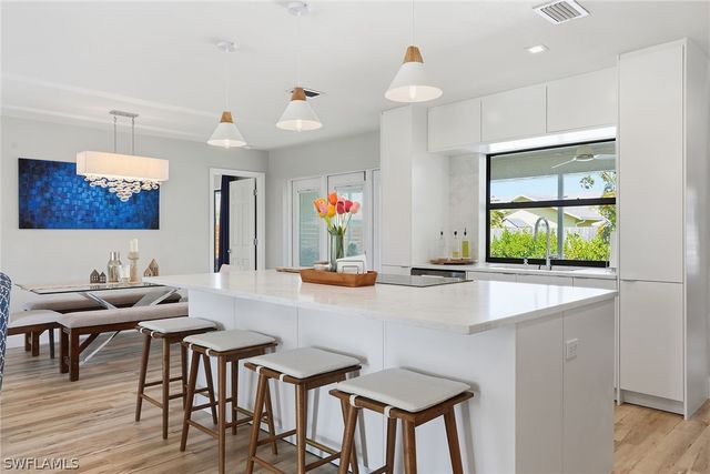 157 Willoughby DR, Naples, FL 34110