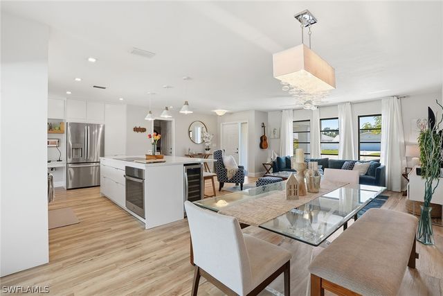 157 Willoughby DR, Naples, FL 34110