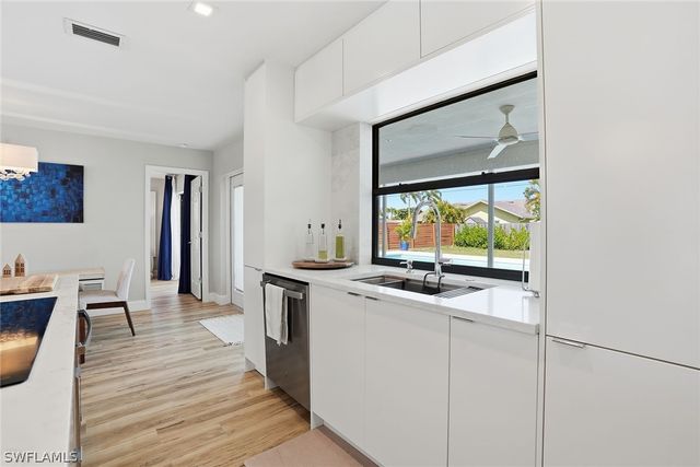 157 Willoughby DR, Naples, FL 34110