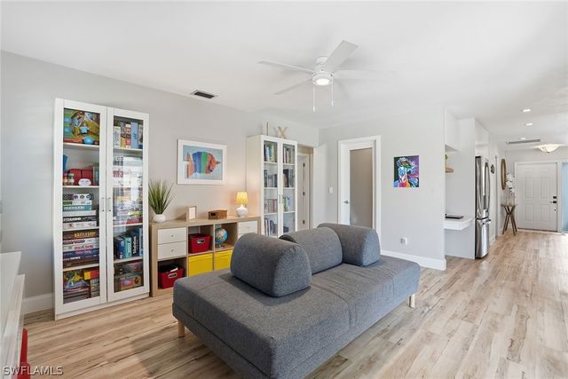 157 Willoughby DR, Naples, FL 34110