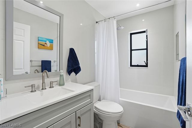 157 Willoughby DR, Naples, FL 34110