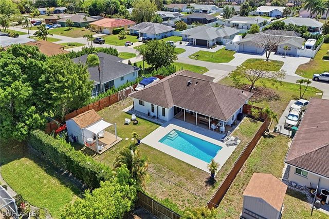 157 Willoughby DR, Naples, FL 34110