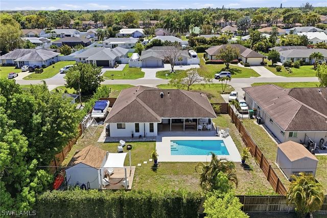 157 Willoughby DR, Naples, FL 34110