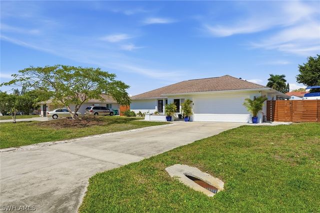 157 Willoughby DR, Naples, FL 34110