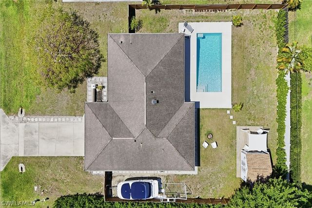 157 Willoughby DR, Naples, FL 34110