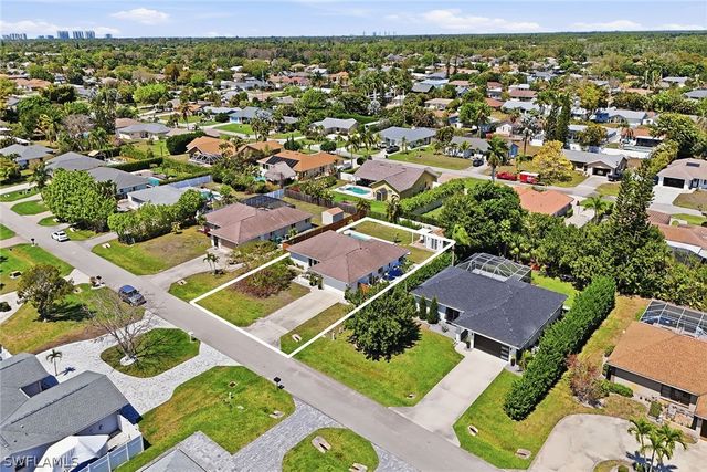 157 Willoughby DR, Naples, FL 34110