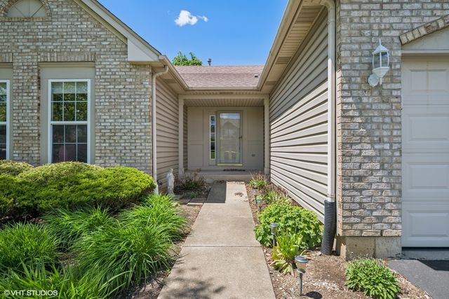 184 Stillwater Drive, Hainesville, IL 60030