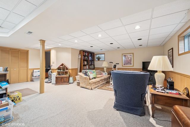 184 Stillwater Drive, Hainesville, IL 60030