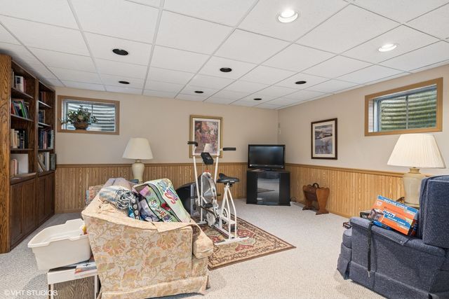 184 Stillwater Drive, Hainesville, IL 60030