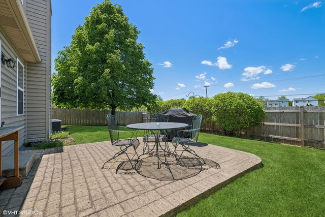 184 Stillwater Drive, Hainesville, IL 60030