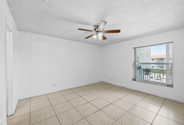 505 S PINE ISLAND Road B310, Plantation, FL 33324
