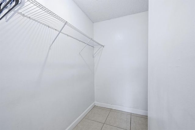 505 S PINE ISLAND Road B310, Plantation, FL 33324