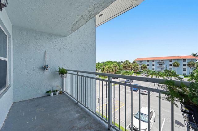 505 S PINE ISLAND Road B310, Plantation, FL 33324