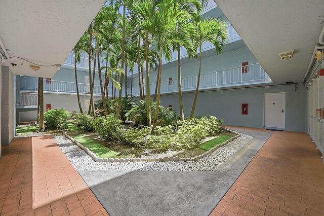 505 S PINE ISLAND Road B310, Plantation, FL 33324