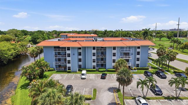 505 S PINE ISLAND Road B310, Plantation, FL 33324