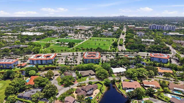 505 S PINE ISLAND Road B310, Plantation, FL 33324
