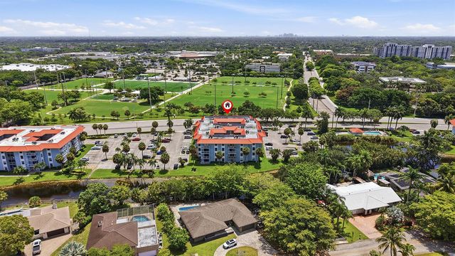 505 S PINE ISLAND Road B310, Plantation, FL 33324