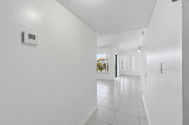 505 S PINE ISLAND Road B310, Plantation, FL 33324