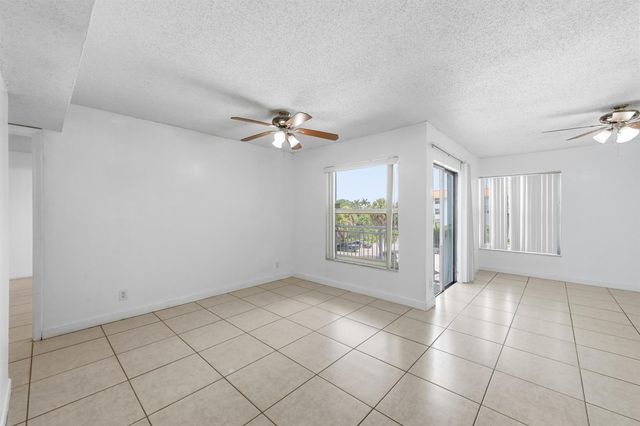 505 S PINE ISLAND Road B310, Plantation, FL 33324