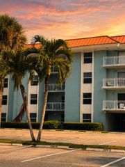 505 S PINE ISLAND Road B310, Plantation, FL 33324