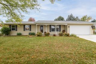 1325 Commonwealth DRIVE, Fort Atkinson, WI 53538