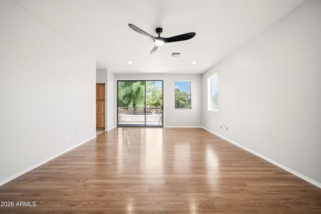 6772 W El Cortez Place, Peoria, AZ 85383