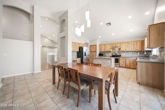 6772 W El Cortez Place, Peoria, AZ 85383