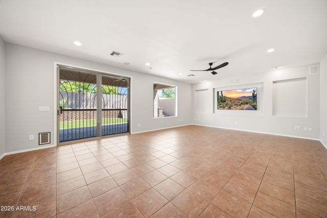 6772 W El Cortez Place, Peoria, AZ 85383