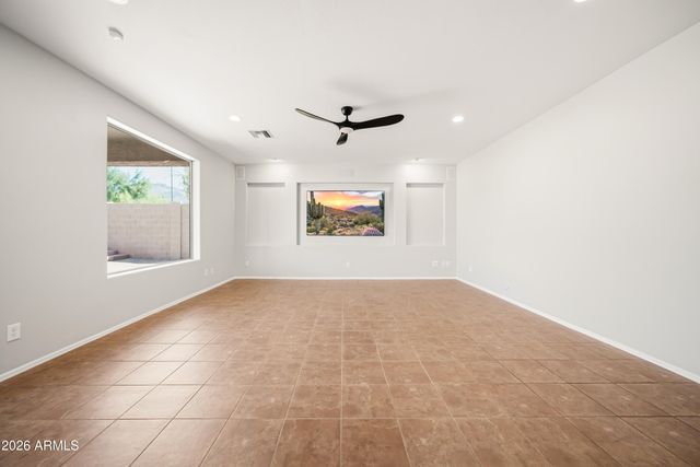 6772 W El Cortez Place, Peoria, AZ 85383